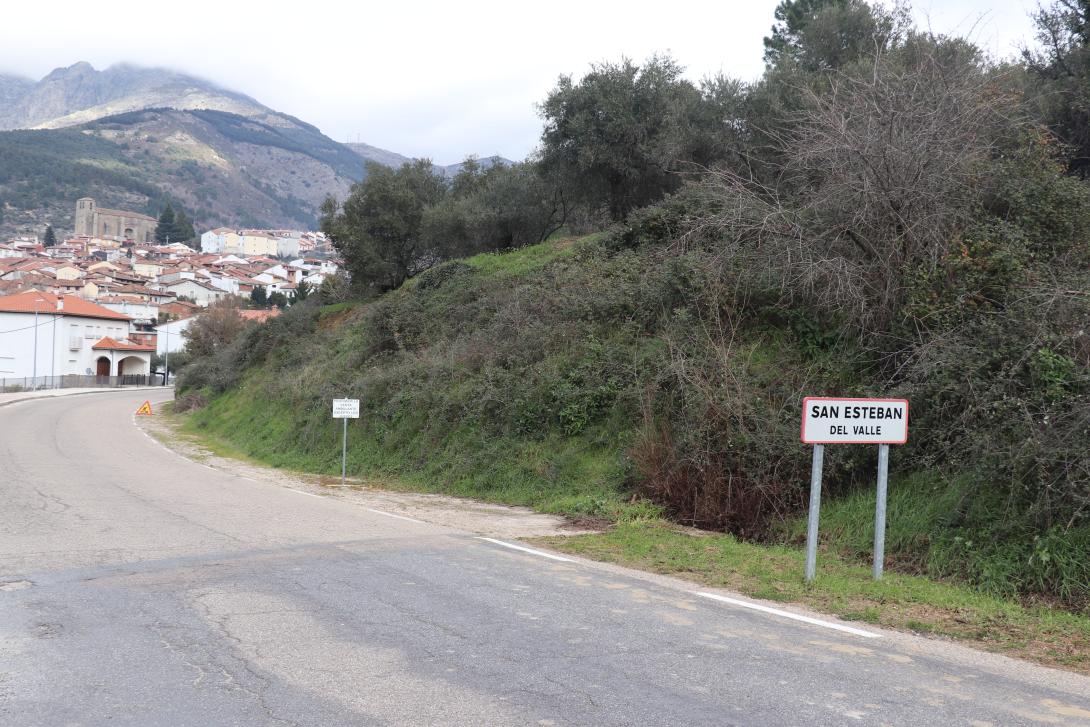 Entrada a San Esteban por el Rollo