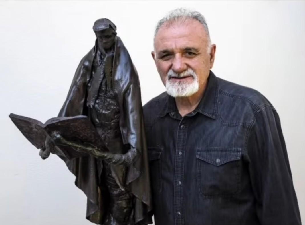 Luciano González y 'El lector de libros prohibidos'